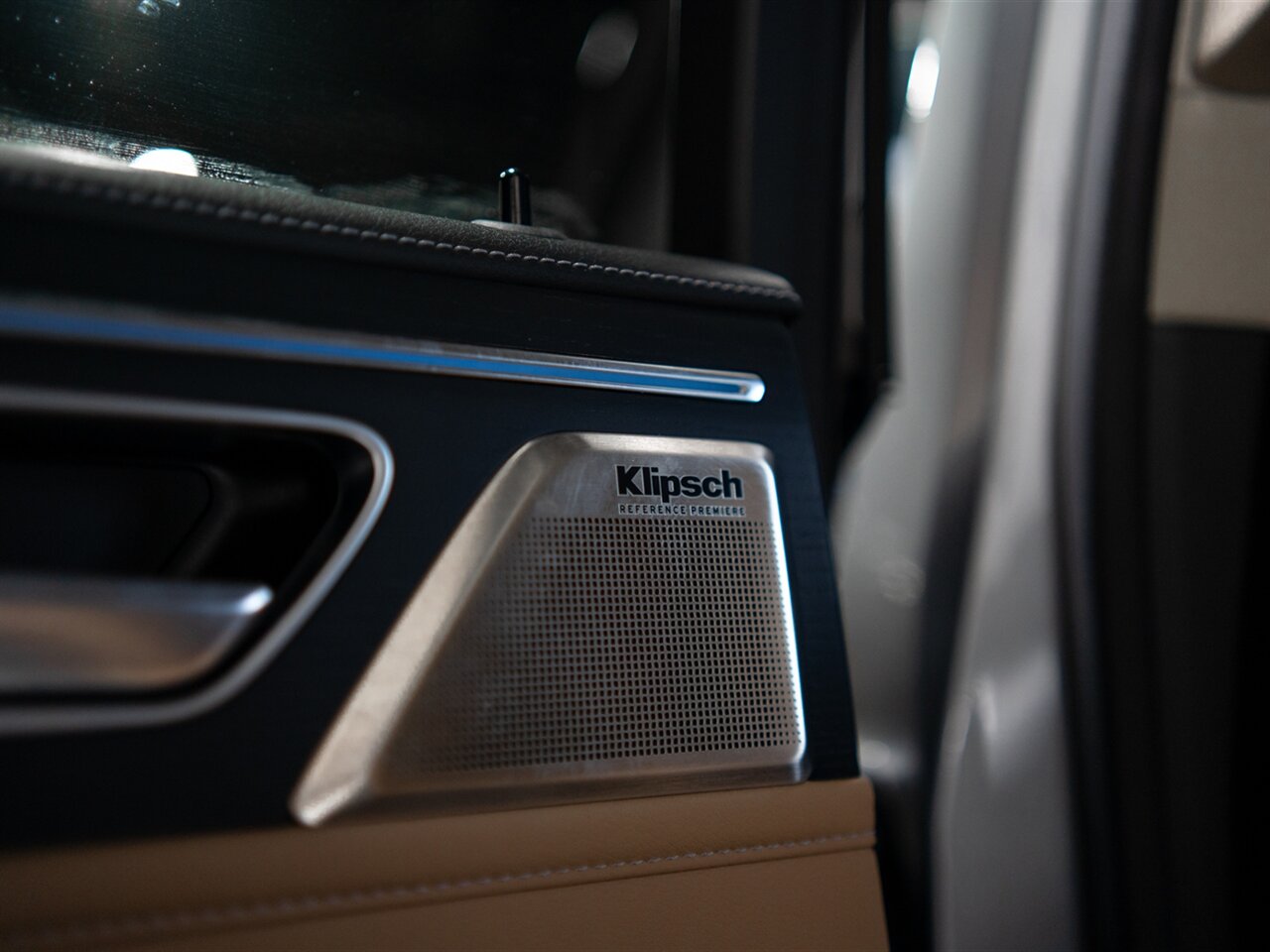 2025 INFINITI QX80 Sensory - Photo 46 - Peoria, IL 61615