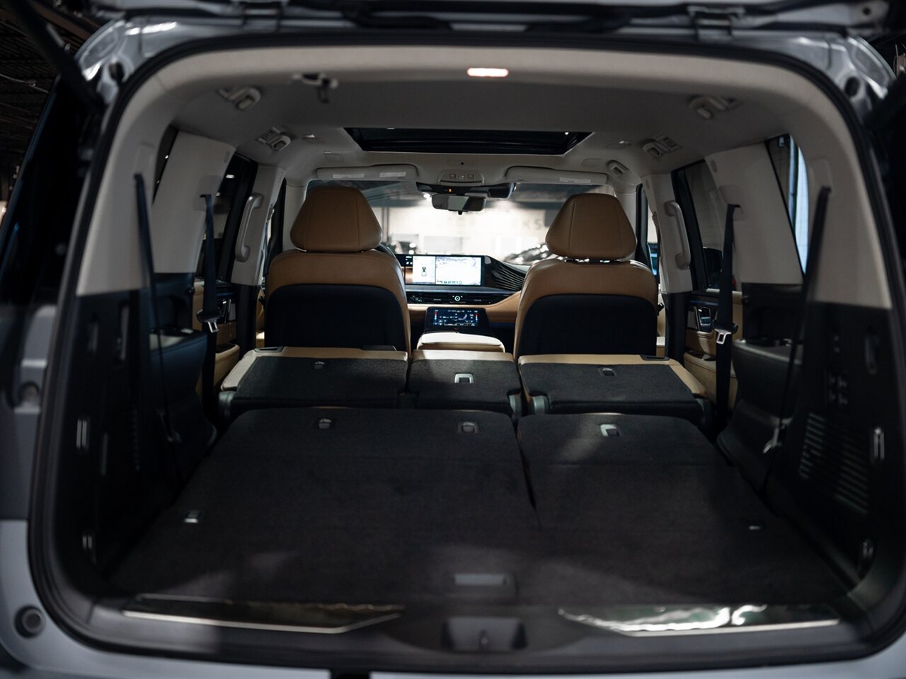 2025 INFINITI QX80 Sensory - Photo 21 - Peoria, IL 61615
