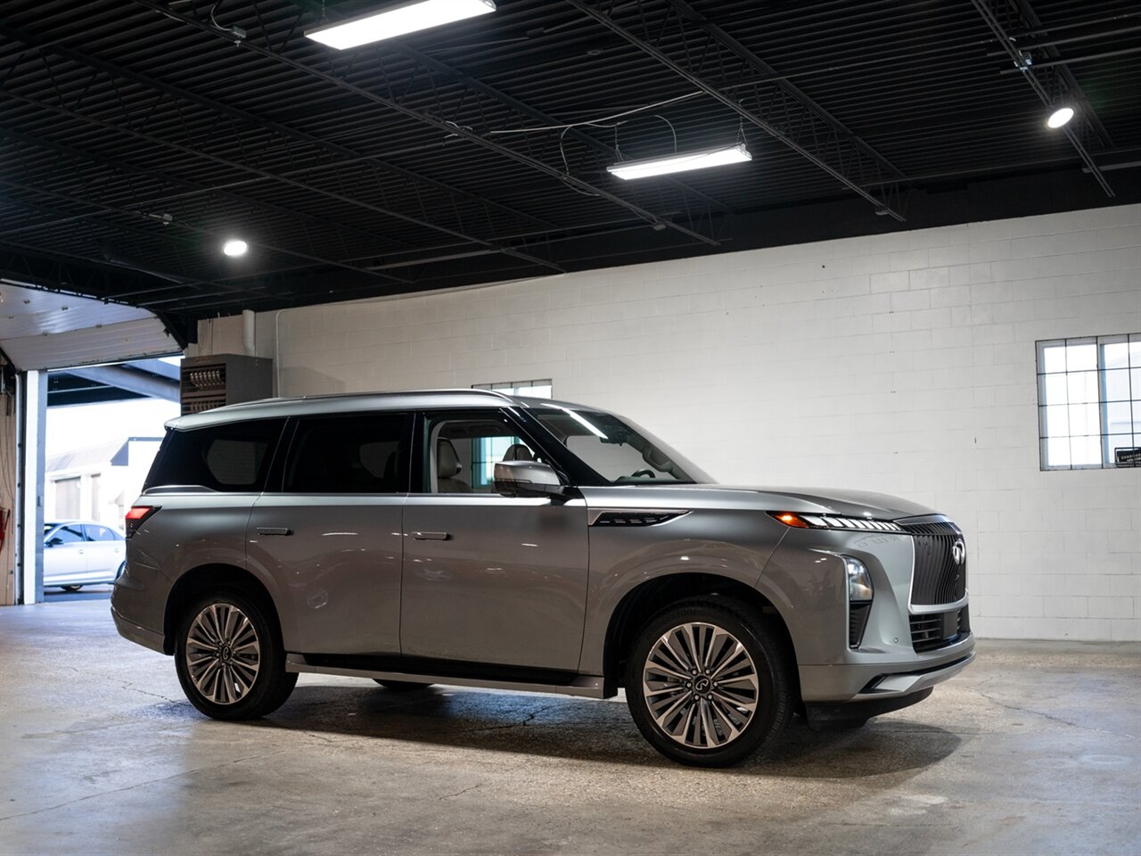2025 INFINITI QX80 Sensory - Photo 19 - Peoria, IL 61615