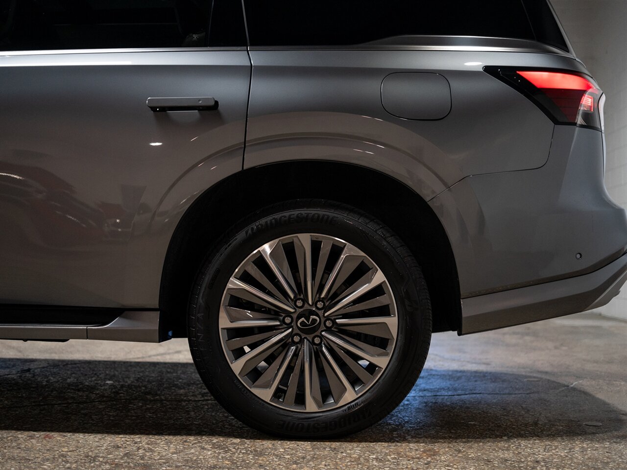 2025 INFINITI QX80 Sensory - Photo 13 - Peoria, IL 61615