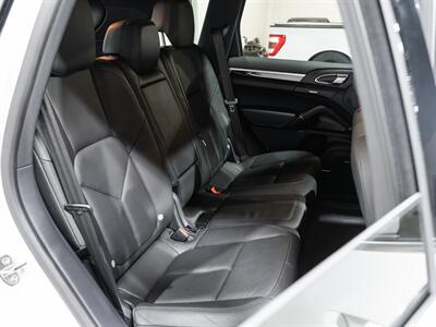 2014 Porsche Cayenne Platinum   - Photo 29 - Peoria, IL 61615