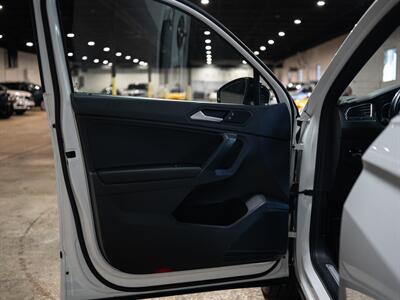 2021 Volkswagen Tiguan SE R-Line Black 4Motion   - Photo 36 - Peoria, IL 61615