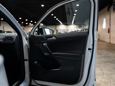 2021 Volkswagen Tiguan SE R-Line Black 4Motion   - Photo 37 - Peoria, IL 61615