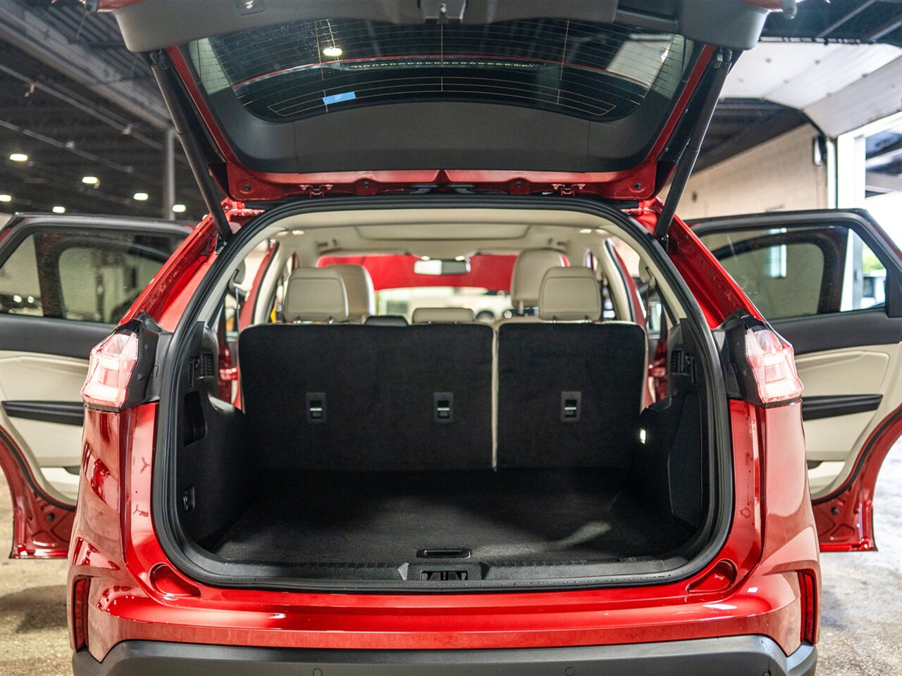 2024 Ford Edge Titanium photo 14