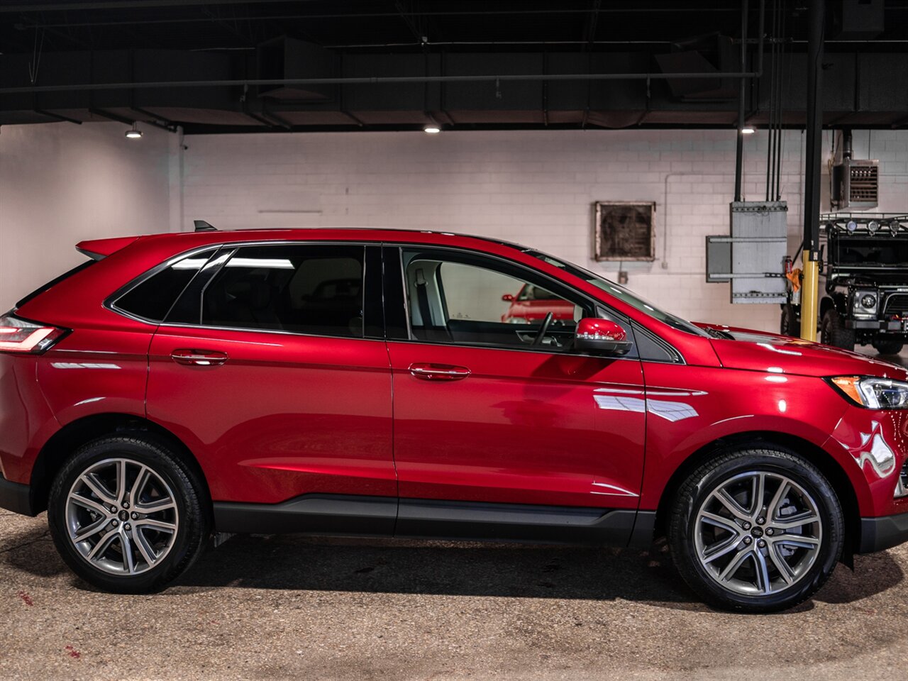 2024 Ford Edge Titanium photo 12