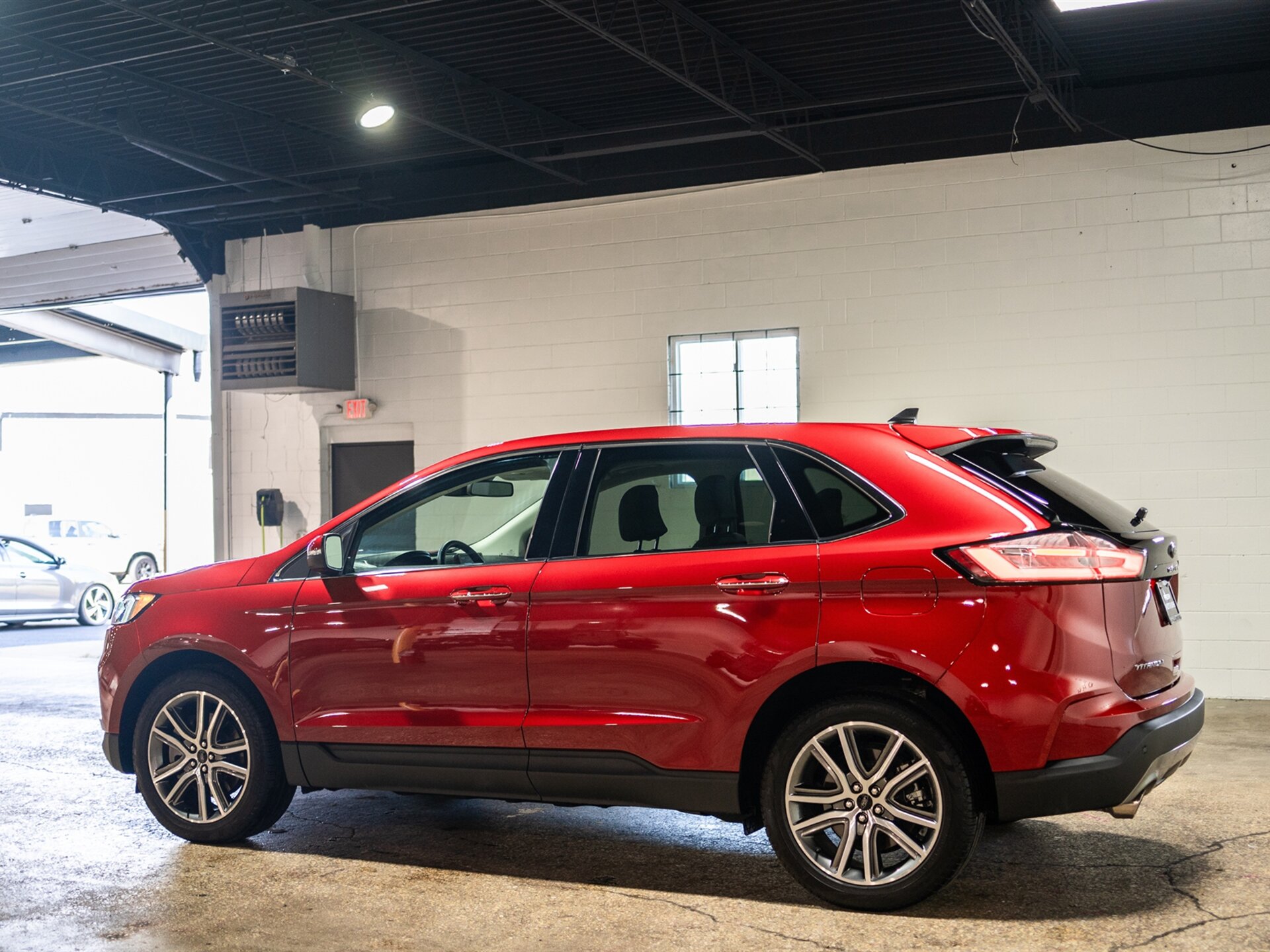 2024 Ford Edge Titanium photo 6