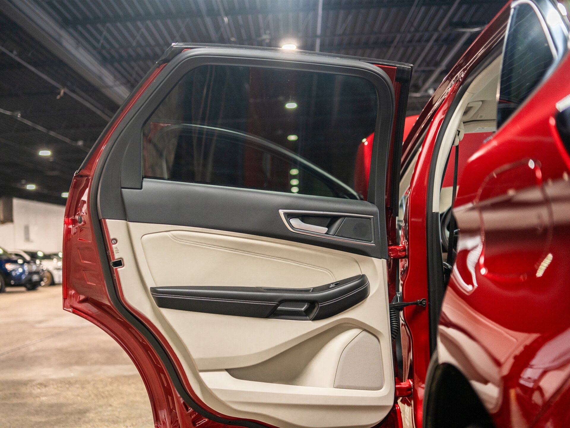 2024 Ford Edge Titanium photo 30