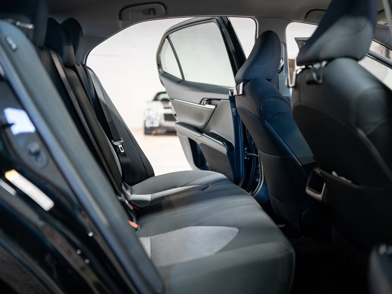 2019 Toyota Camry LE - Photo 32 - Peoria, IL 61615