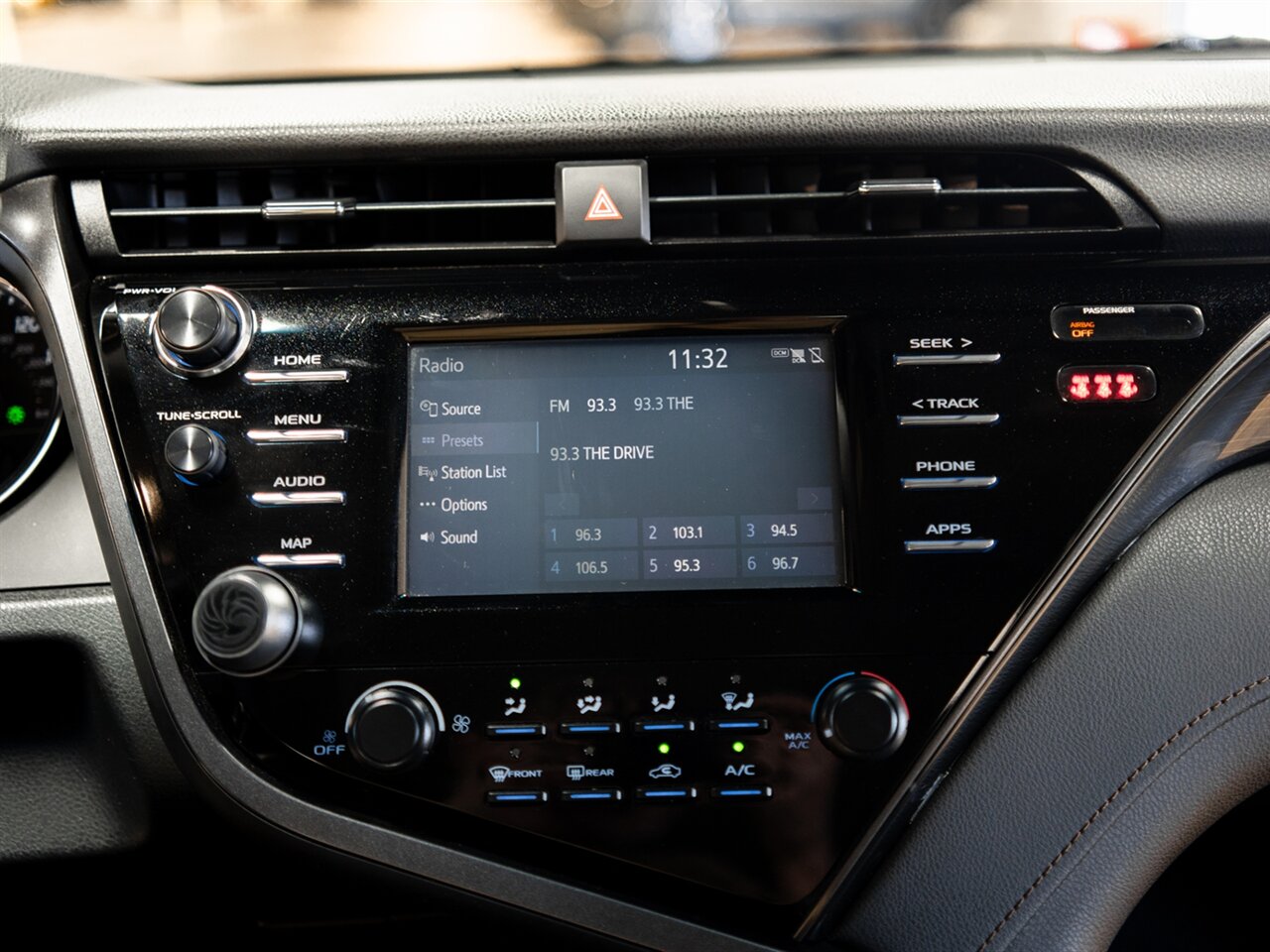 2019 Toyota Camry LE - Photo 26 - Peoria, IL 61615