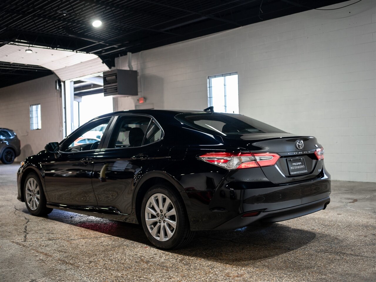 2019 Toyota Camry LE - Photo 5 - Peoria, IL 61615