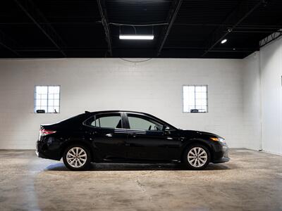 2019 Toyota Camry LE - Photo 12 - Peoria, IL 61615