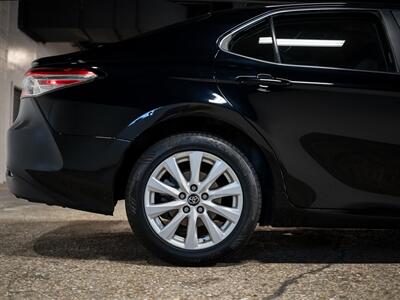 2019 Toyota Camry LE - Photo 19 - Peoria, IL 61615