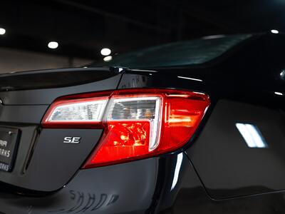 2014 Toyota Camry SE   - Photo 18 - Peoria, IL 61615