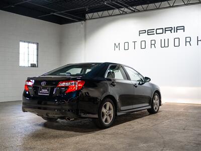 2014 Toyota Camry SE   - Photo 7 - Peoria, IL 61615