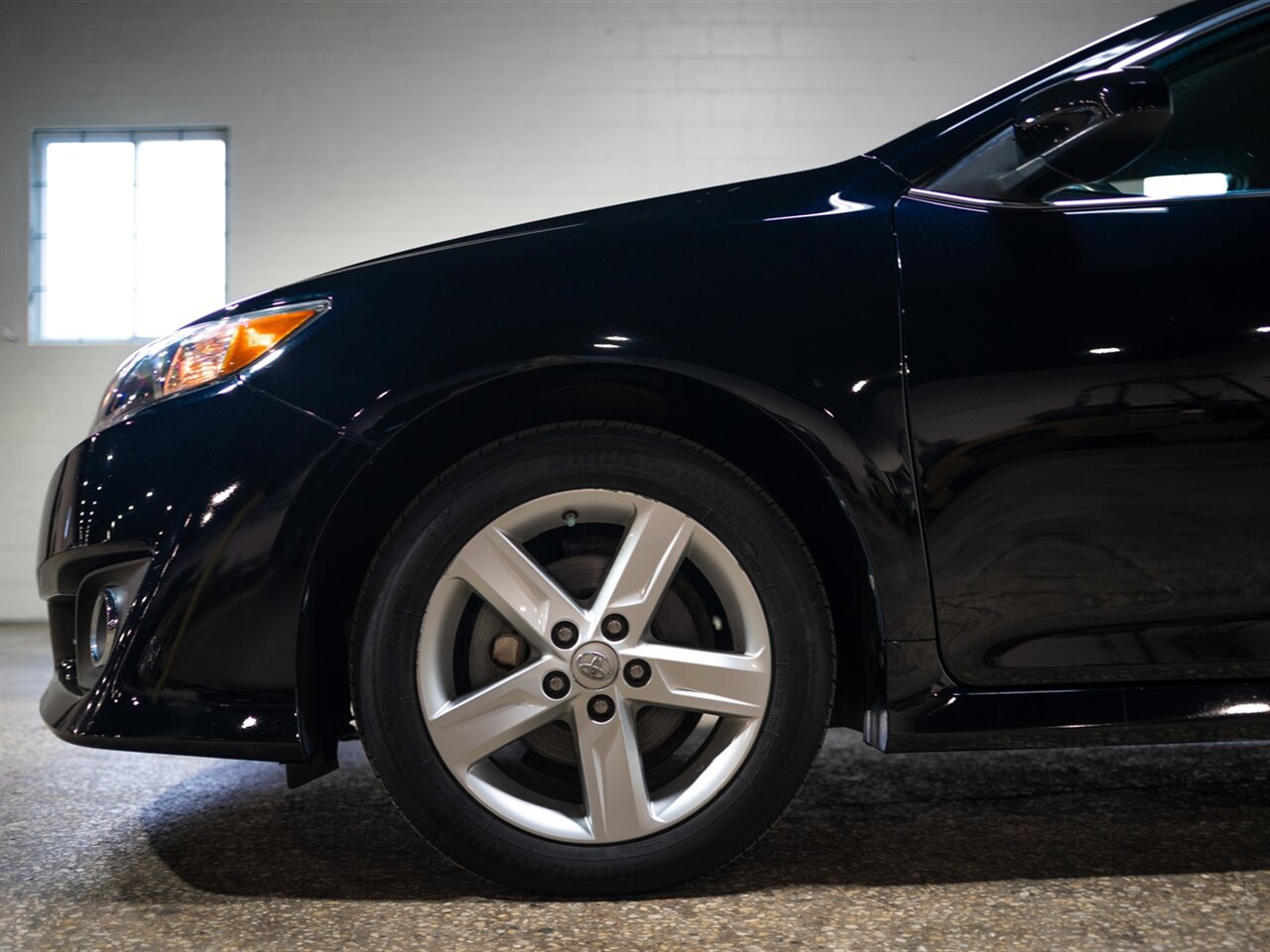 2014 Toyota Camry SE   - Photo 13 - Peoria, IL 61615
