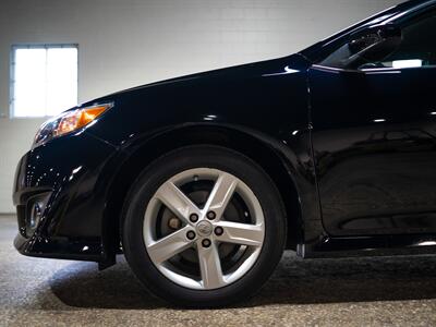 2014 Toyota Camry SE   - Photo 13 - Peoria, IL 61615