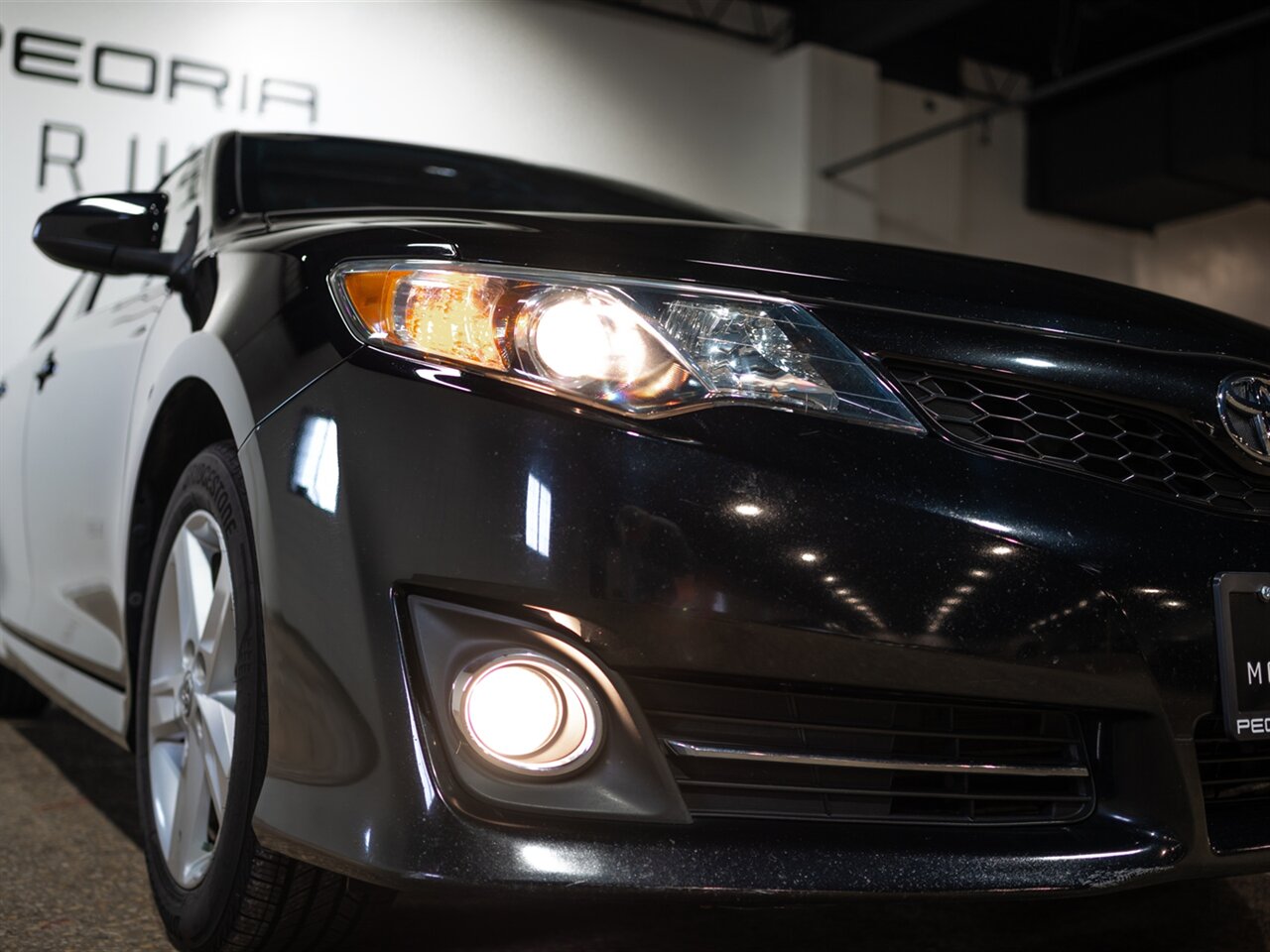 2014 Toyota Camry SE   - Photo 15 - Peoria, IL 61615