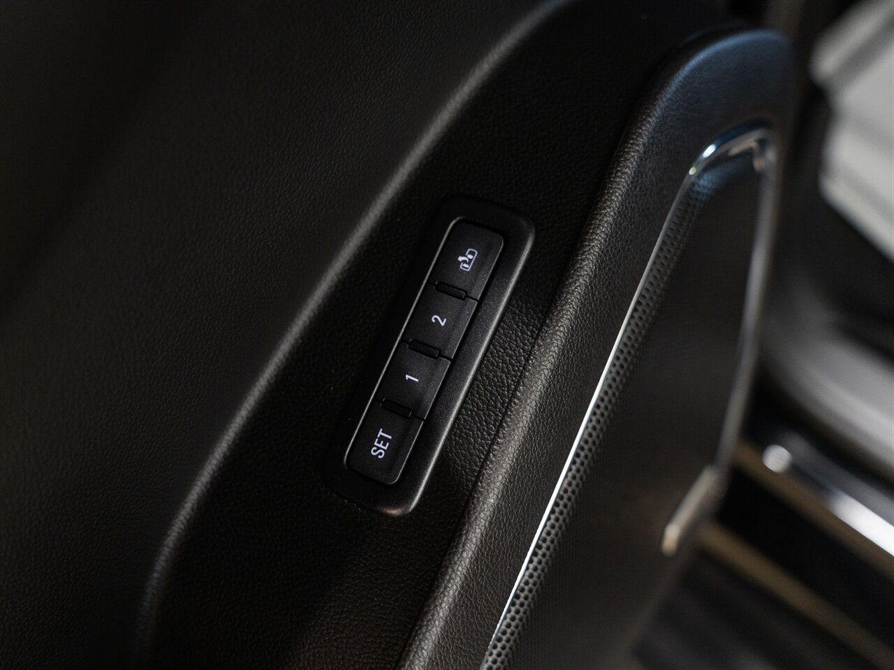 2017 Chevrolet Tahoe Premier   - Photo 30 - Peoria, IL 61615