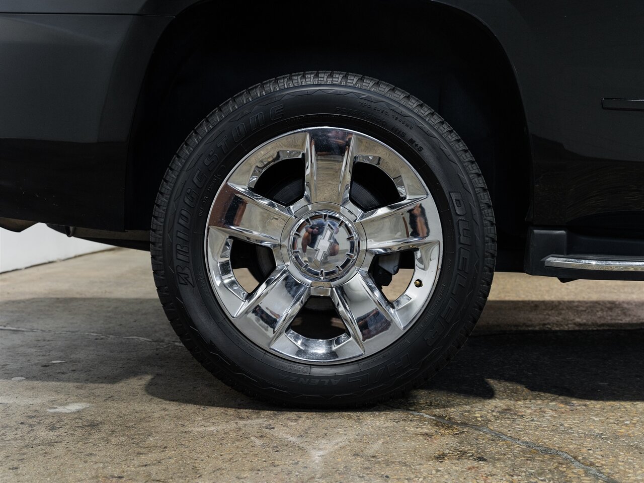 2017 Chevrolet Tahoe Premier   - Photo 12 - Peoria, IL 61615