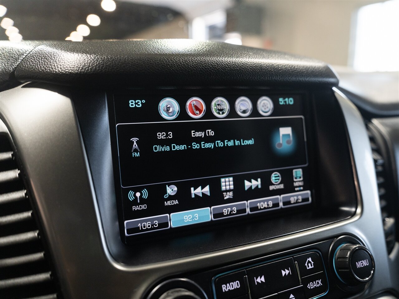 2017 Chevrolet Tahoe Premier   - Photo 20 - Peoria, IL 61615