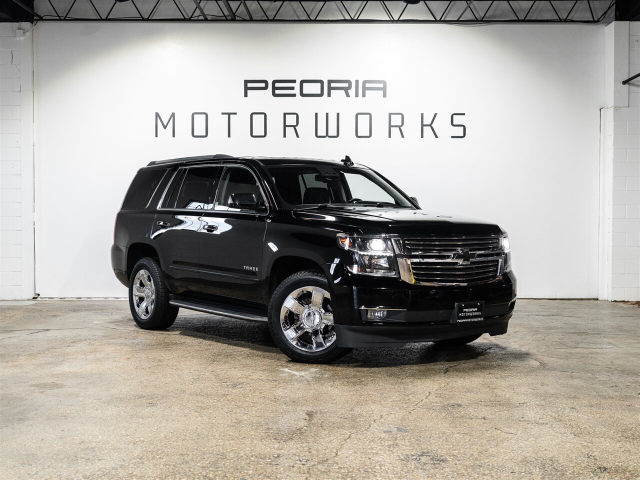 2017 Chevrolet Tahoe Premier   - Photo 1 - Peoria, IL 61615