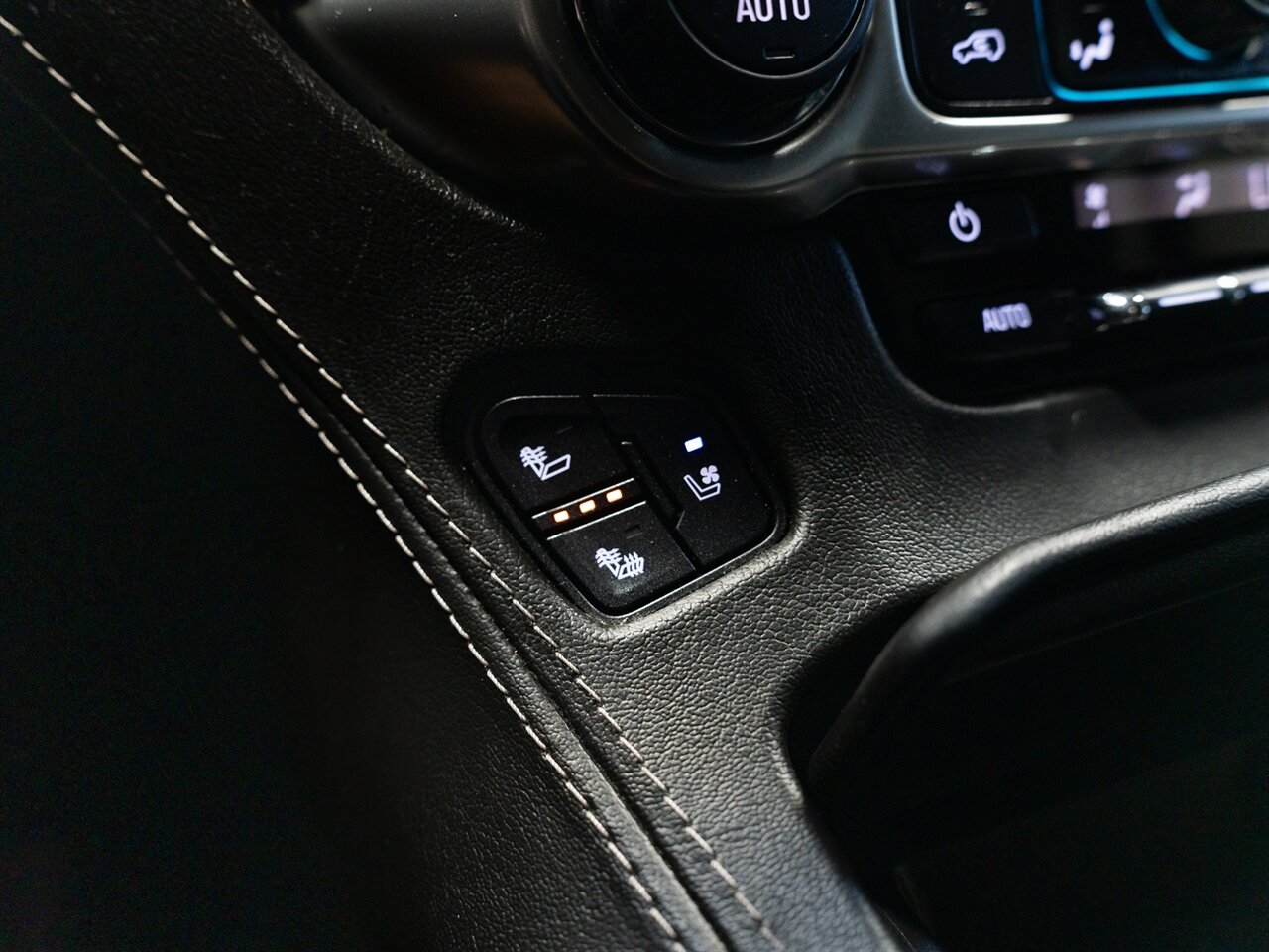 2017 Chevrolet Tahoe Premier   - Photo 23 - Peoria, IL 61615