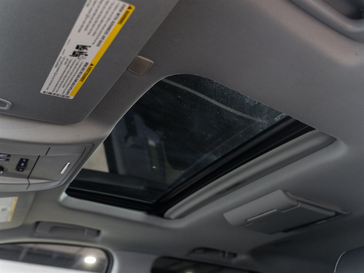 2017 Chevrolet Tahoe Premier   - Photo 26 - Peoria, IL 61615