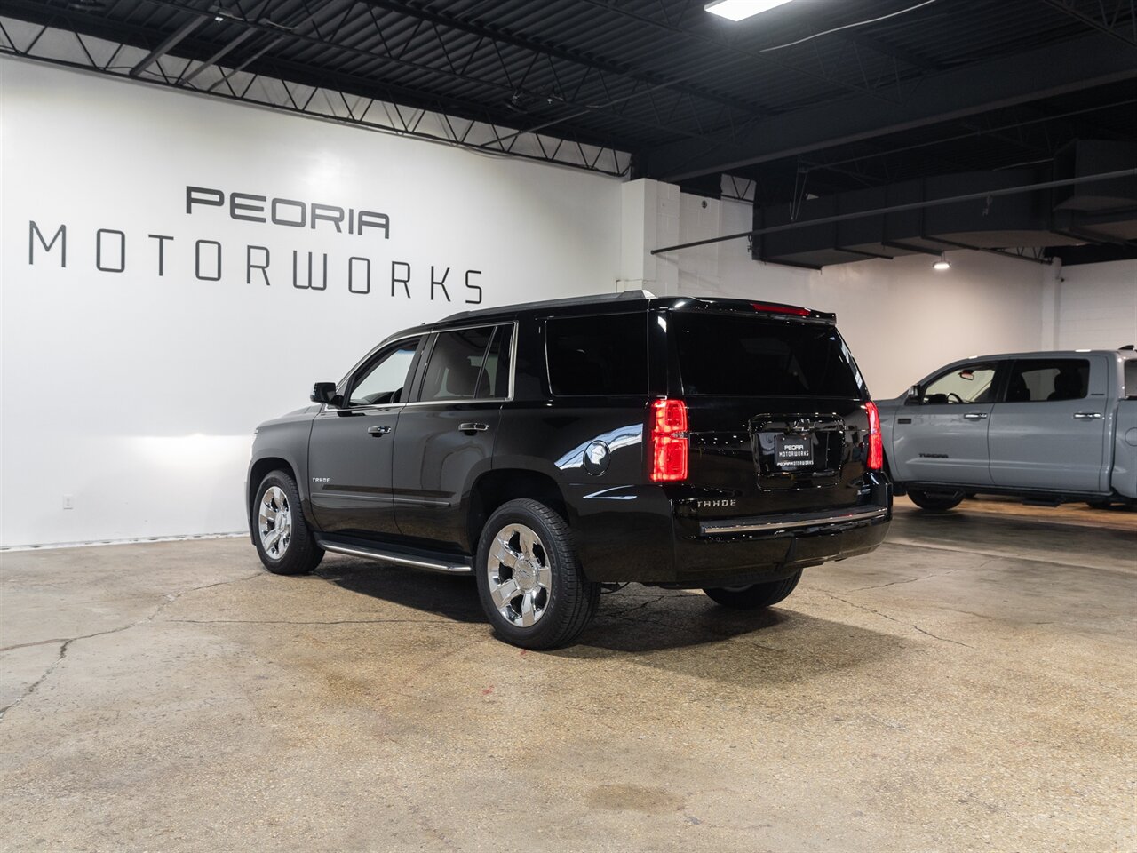 2017 Chevrolet Tahoe Premier   - Photo 7 - Peoria, IL 61615