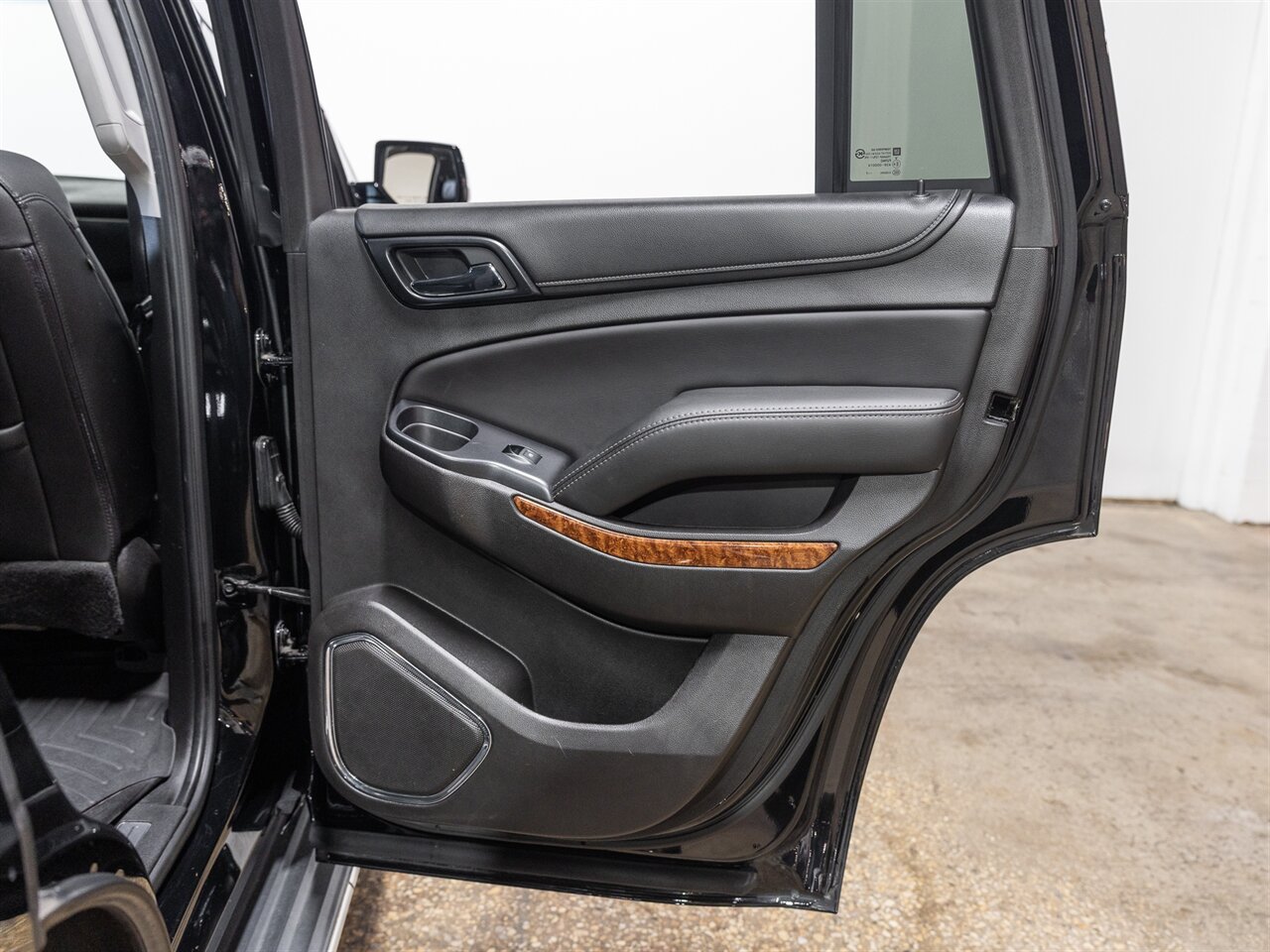 2017 Chevrolet Tahoe Premier   - Photo 38 - Peoria, IL 61615