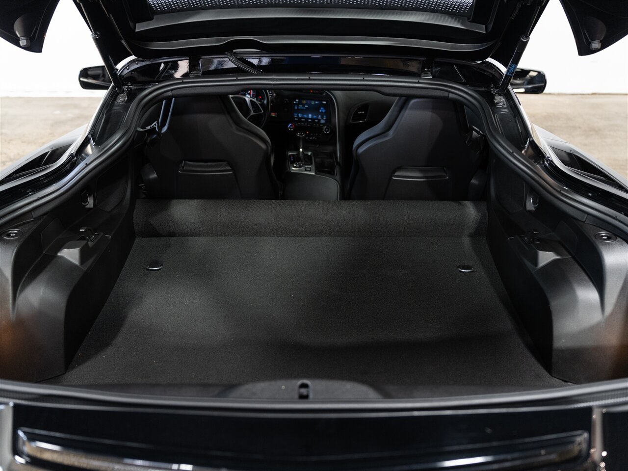 2019 Chevrolet Corvette Stingray   - Photo 13 - Peoria, IL 61615