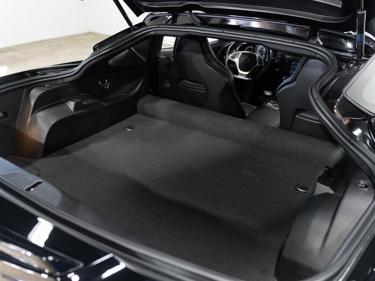 2019 Chevrolet Corvette Stingray   - Photo 12 - Peoria, IL 61615