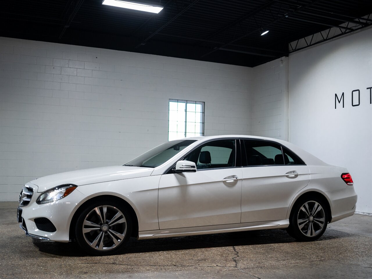 2014 Mercedes-Benz E 350 Luxury 4MATIC - Photo 5 - Peoria, IL 61615