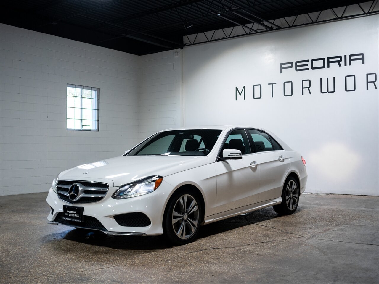 2014 Mercedes-Benz E 350 Luxury 4MATIC - Photo 4 - Peoria, IL 61615
