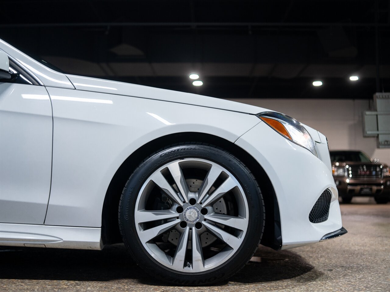 2014 Mercedes-Benz E 350 Luxury 4MATIC - Photo 13 - Peoria, IL 61615