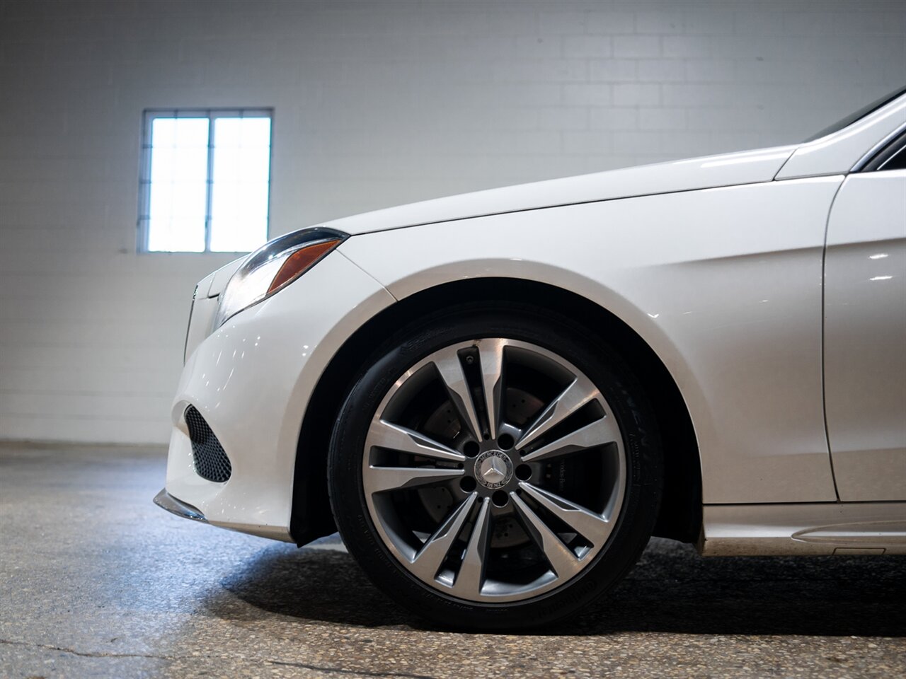 2014 Mercedes-Benz E 350 Luxury 4MATIC - Photo 9 - Peoria, IL 61615
