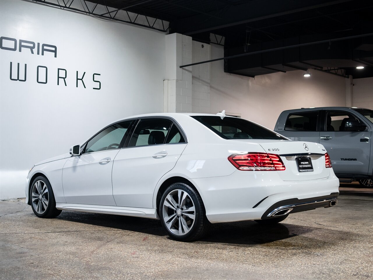 2014 Mercedes-Benz E 350 Luxury 4MATIC - Photo 12 - Peoria, IL 61615
