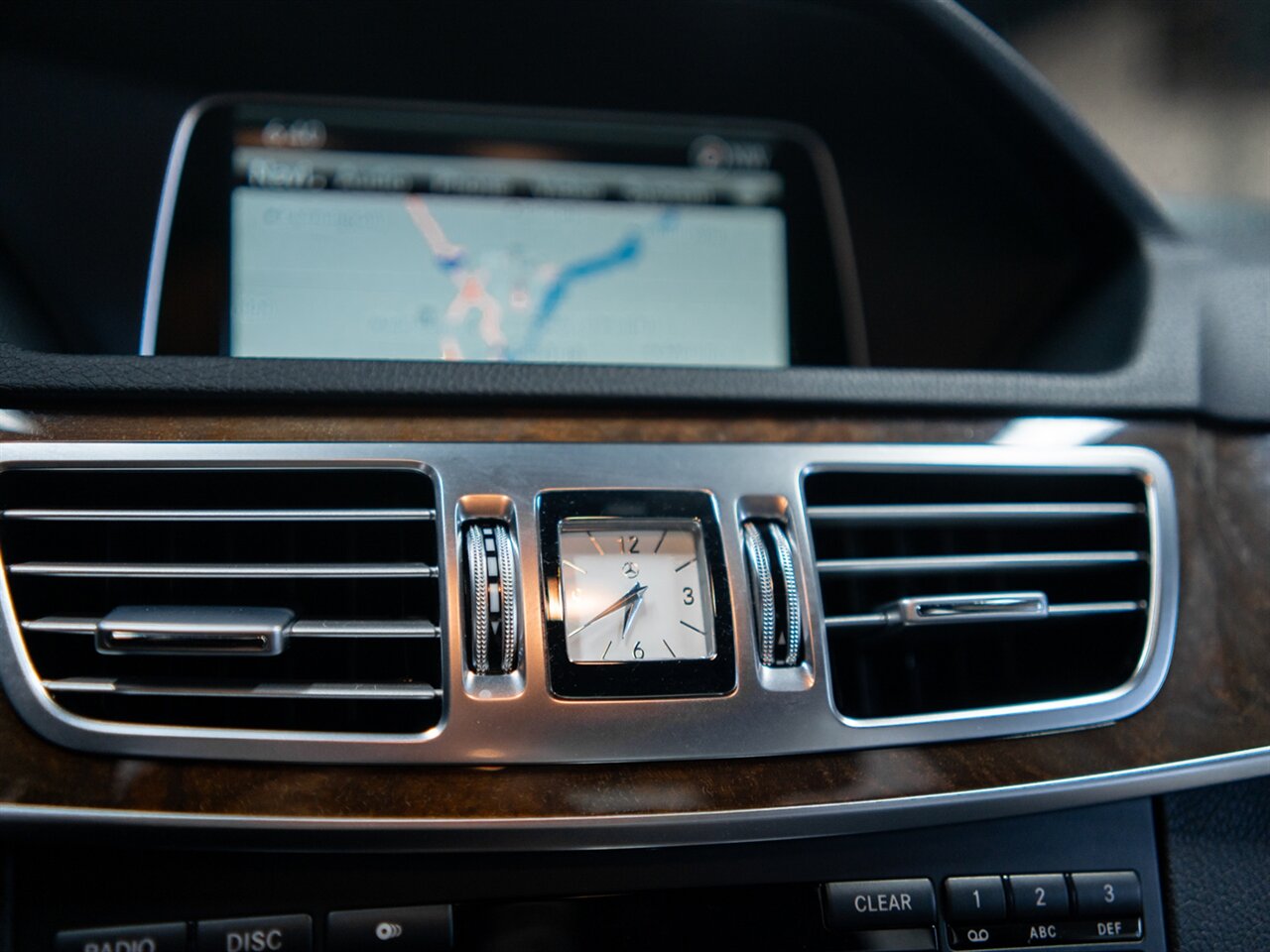 2014 Mercedes-Benz E 350 Luxury 4MATIC - Photo 25 - Peoria, IL 61615