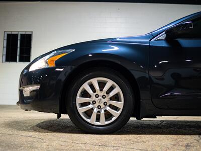2015 Nissan Altima 2.5 S   - Photo 14 - Peoria, IL 61615