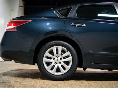 2015 Nissan Altima 2.5 S   - Photo 18 - Peoria, IL 61615
