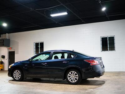 2015 Nissan Altima 2.5 S   - Photo 20 - Peoria, IL 61615