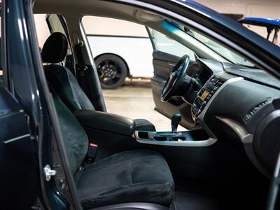 2015 Nissan Altima 2.5 S   - Photo 35 - Peoria, IL 61615