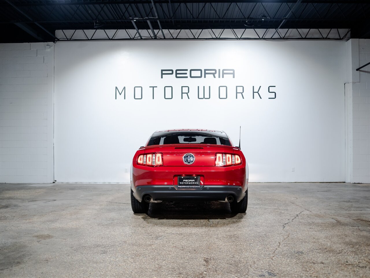 2012 Ford Mustang V6 Premium - Photo 6 - Peoria, IL 61615
