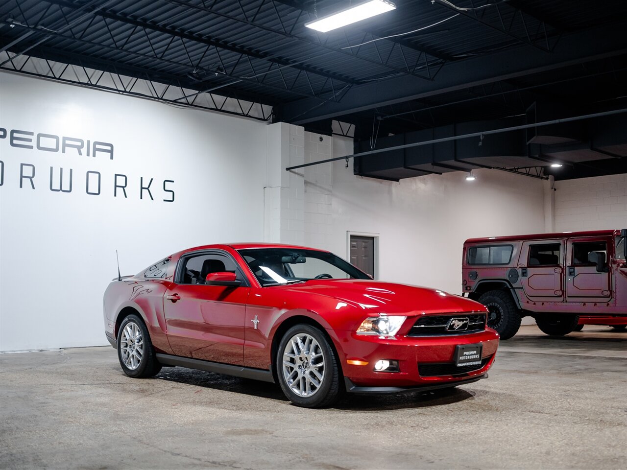 2012 Ford Mustang V6 Premium - Photo 7 - Peoria, IL 61615