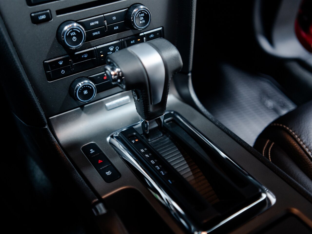 2012 Ford Mustang V6 Premium - Photo 26 - Peoria, IL 61615