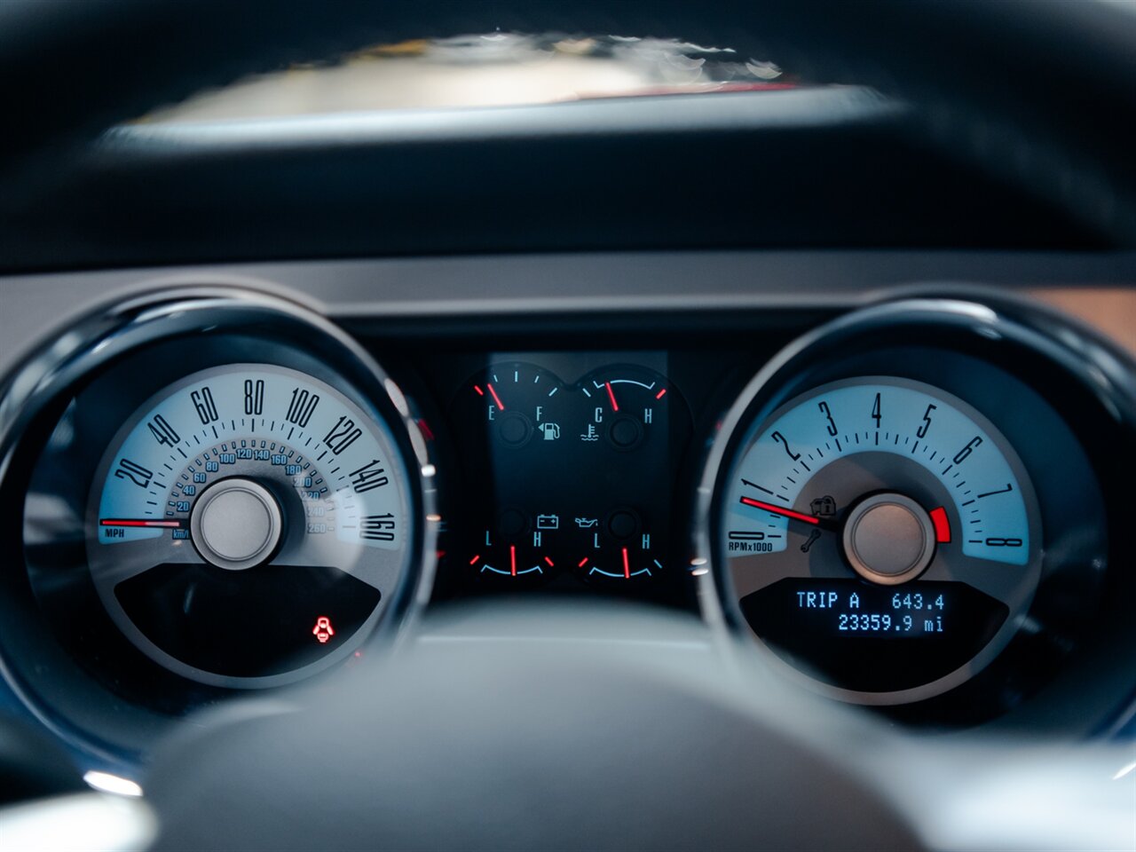 2012 Ford Mustang V6 Premium - Photo 25 - Peoria, IL 61615
