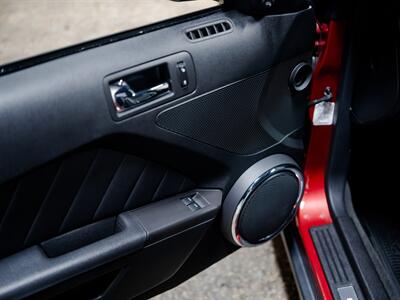 2012 Ford Mustang V6 Premium - Photo 22 - Peoria, IL 61615