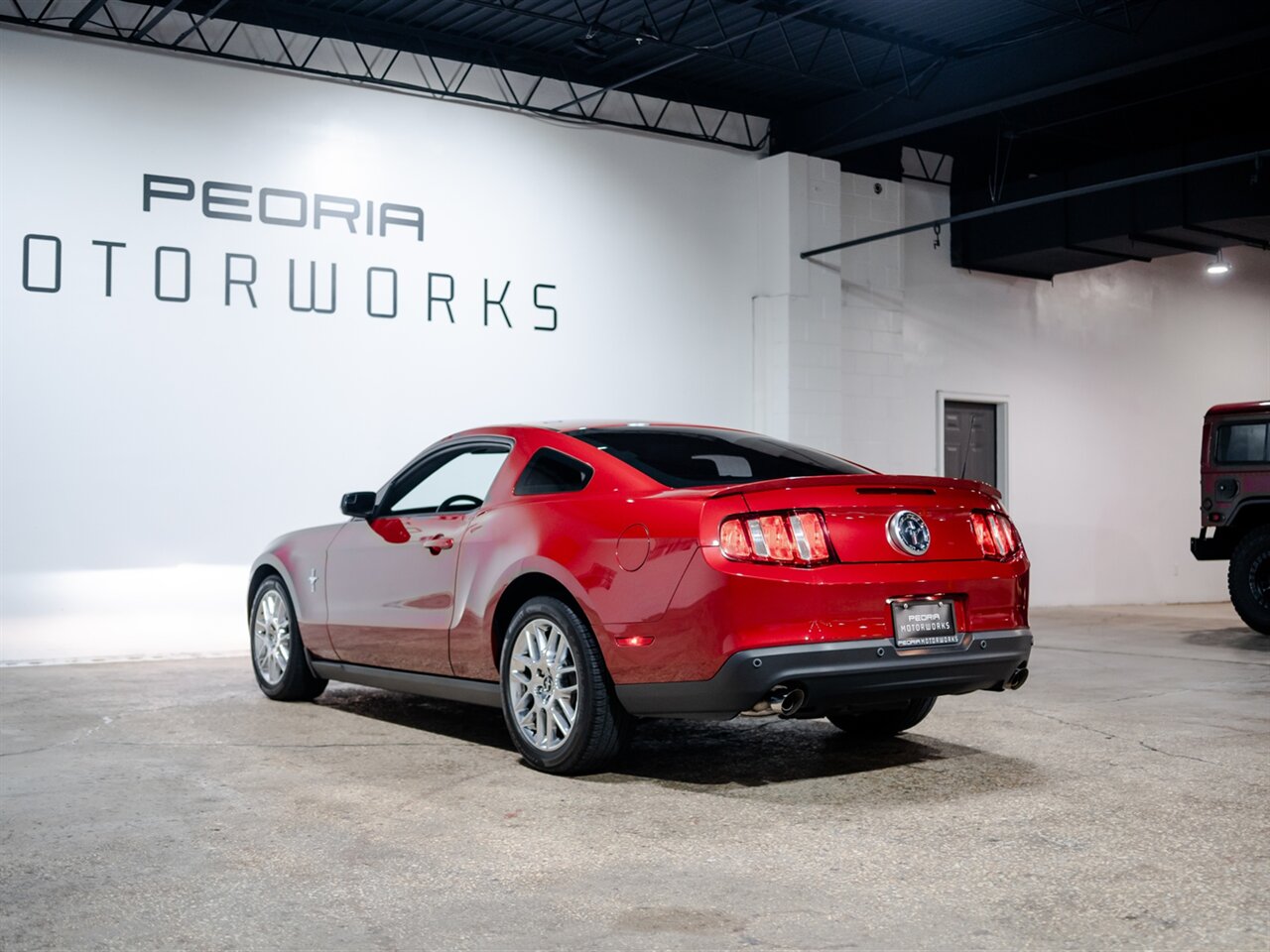 2012 Ford Mustang V6 Premium - Photo 9 - Peoria, IL 61615