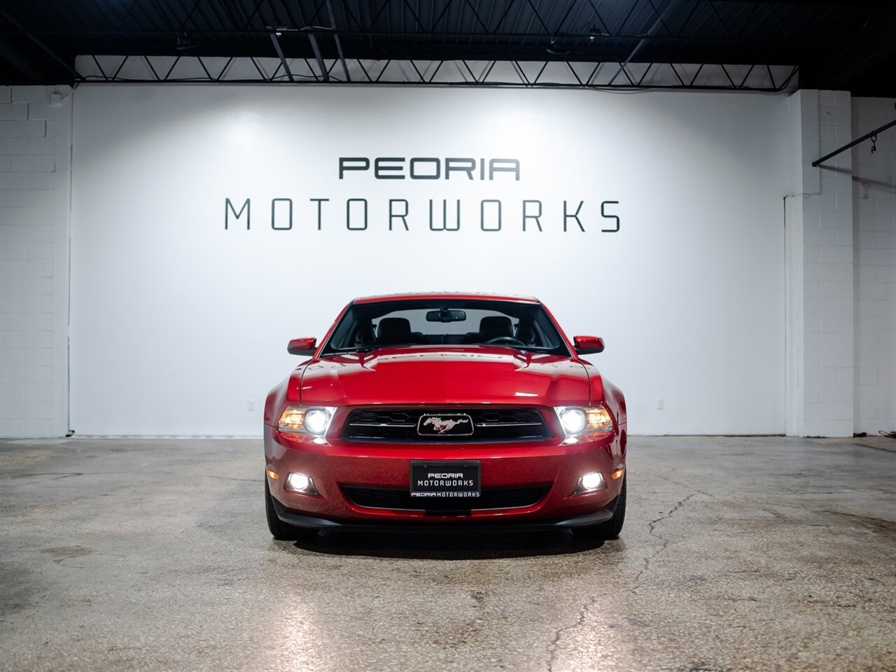 2012 Ford Mustang V6 Premium - Photo 2 - Peoria, IL 61615