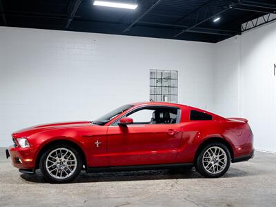 2012 Ford Mustang V6 Premium - Photo 8 - Peoria, IL 61615