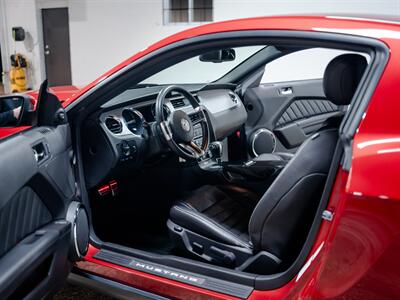 2012 Ford Mustang V6 Premium - Photo 21 - Peoria, IL 61615